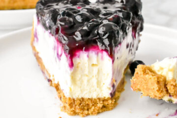 No Bake Blueberry Cheesecake slice