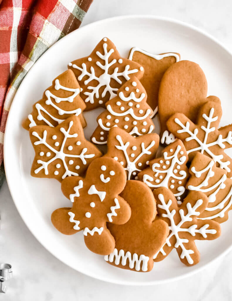Plate of gingerbread cookies